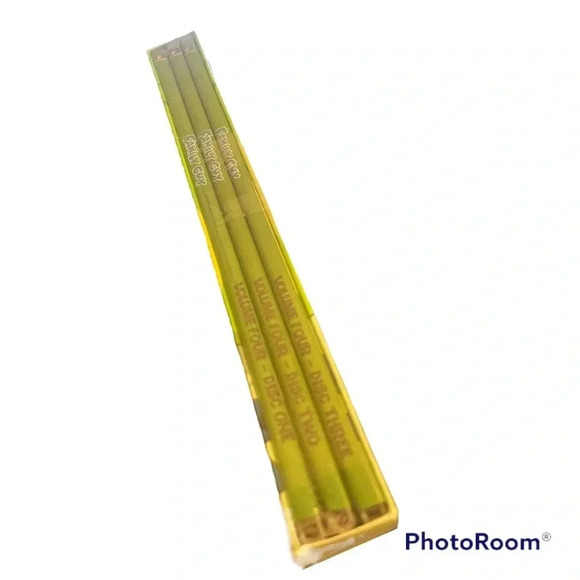 New Family Guy Volume Four - Picture 3 of 3